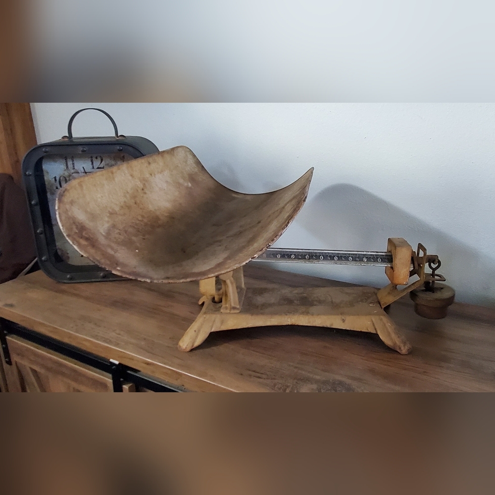 Detecto 1930's Baby Scale